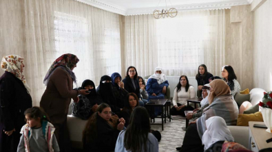 AĞRI BELEDİYESİ KADIN  POLİTİKALAR MÜDÜRLÜĞÜ, 25 KASIM KAPSAMINDA MAHALLELERDE ATÖLYELER GERÇEKLEŞTİRDİ