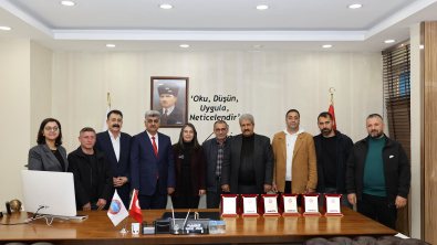 AĞRI BELEDİYESİ TEMİZLİK İŞLERİ MÜDÜRLÜĞÜ’NE ÖZVERİLİ ÇALIŞMALARI NEDENİYLE PLAKET TAKDİM EDİLDİ