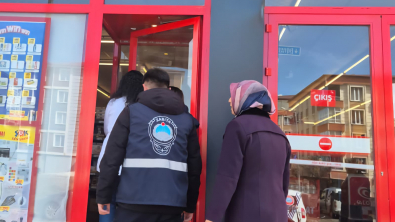 AĞRI BELEDİYESİ ZABITA MÜDÜRLÜĞÜ’NDEN RUHSAT VE GIDA DENETİMLERİ