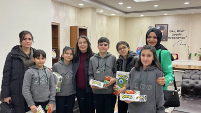 Ağrı Cumhuriyet Ortaokulu’nun yürüttüğü uluslararası eTwinning Projesi  “Use Your Skills for a Green Future (Yeşil Bir Gelecek İçin Becerilerini Kullan) ”  Belediye Eşbaşkanlarımıza tanıtıldı.