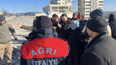 Başkan Sayan deprem bölgesinde