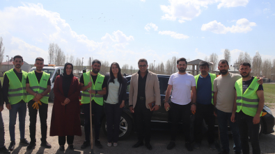 Eş Başkanlar, Sahada Çalışanlara Tatlı İkramında Bulundu