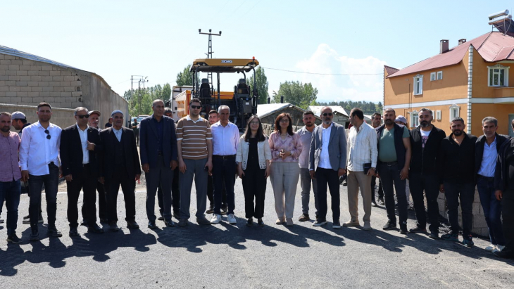 2026'nın ilk asfalt çalışması 100. Yıl Mahallesi'nde başladı.