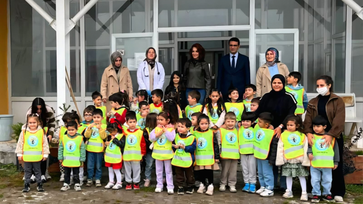 4 EKİM HAYVANLARI KORUMA GÜNÜ KAPSAMINDA ÖĞRENCİLERDEN BARINAĞA ZİYARET