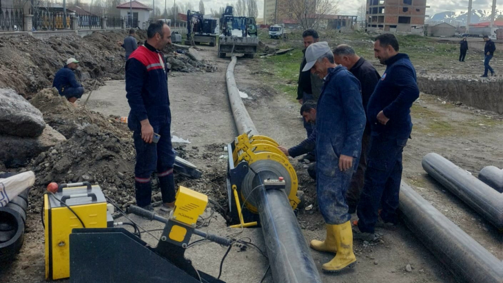 AĞRI BELEDİYESİ ALTYAPI ÇALIŞMALARINI SÜRDÜRÜYOR