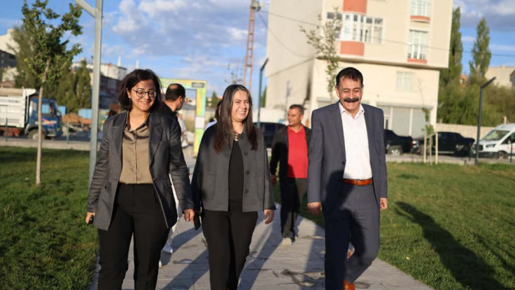 AĞRI BELEDİYESİ EŞBAŞKANLARI KENT GENELİNDEKİ ÇALIŞMALARI YERİNDE İNCELEDİ