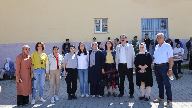 AĞRI BELEDİYESİ YKS ÖĞRENCİLERİNE İKRAMDA BULUNDU