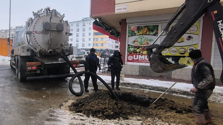 AĞRI BELEDİYESİ’NDEN SU VE KANALİZASYON ARIZALARINA HIZLI MÜDAHALE