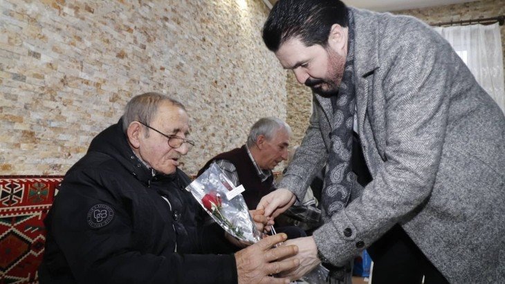 Başkan Sayan, Yılbaşına Ziyaretler Yaparak Girdi