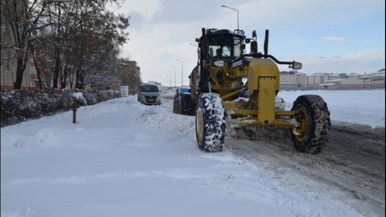 Belediyemizden karla mücadele çalışması