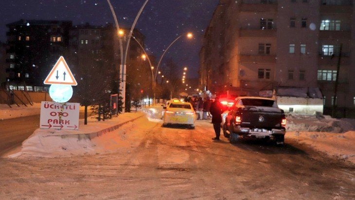 Güvenlik nedeniyle araç trafiğine kapatılan Hani Baba Caddesi Trafiğe Açıldı