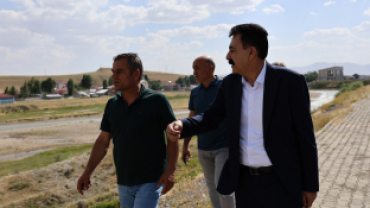 EŞ BAŞKAN MEMET AKKUŞ SAHA ÇALIŞMALARINI YERİNDE İNCELEDİ
