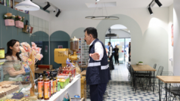 AĞRI BELEDİYE EŞBAŞKANI MEMET AKKUŞ ZABITA EKİPLERİ VE MECLİS ÜYELERİYLE SAHADA