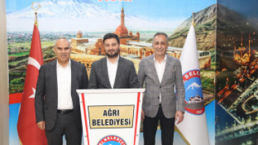 Kağıthane Belediye Başkanı Öztekin, Başkan Karadoğan’ı ziyaret etti.