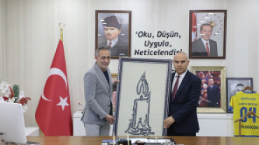 Vali Koç’tan, Başkan Karadoğan’a nezaket ziyareti