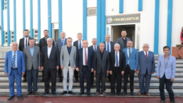 Vali Koç’tan, Başkan Karadoğan’a nezaket ziyareti