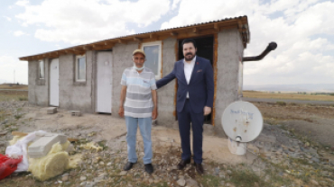 Başkan Sayan, Kurban Bayramında Aziz Amcayı Unutmadı.