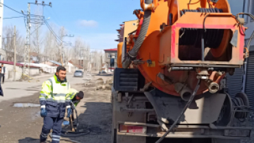 AĞRI BELEDİYESİ’NDEN KENT GENELİNDE YOĞUN TEMİZLİK VE BAKIM ÇALIŞMASI