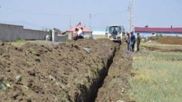 Mehmet Akif Ersoy Mahallesinde İçme Suyu Hattı Çalışması