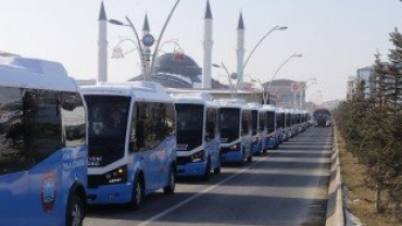 Başkan Sayan, Yeni Araçları Konvoyla Halka Tanıttı