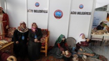 Uluslararası Yerel Yönetimlerde Kadın Şurası'nda Ağrı Standına Yoğun İlgi