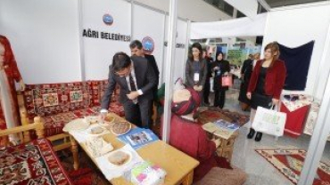 Uluslararası Yerel Yönetimlerde Kadın Şurası'nda Ağrı Standına Yoğun İlgi