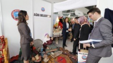 Uluslararası Yerel Yönetimlerde Kadın Şurası'nda Ağrı Standına Yoğun İlgi