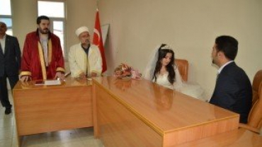 Belediyemiz'den Yeni Uygulama; Dini ve Resmi Nikah Birlikte Kıyılabilecek