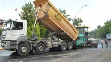 Ağrı Belediyesi Asfalt Çalışmalarına Başladı