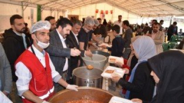 Başkan Sayan, Orucunu İftar Çadırında Açtı