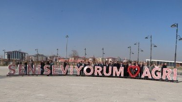 Çevre ve Şehircilik Bakanı Murat Kurum, Ağrı’da