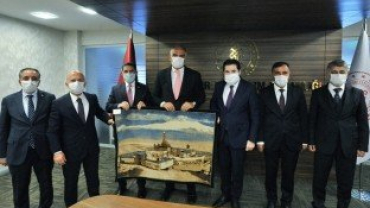Başkan Sayan, Kültür ve Turizm Bakanımız Sayın Mehmet Nuri Ersoy başkanlığında düzenlenen Ağrı Dağı Turizm Toplantısına Katıldı