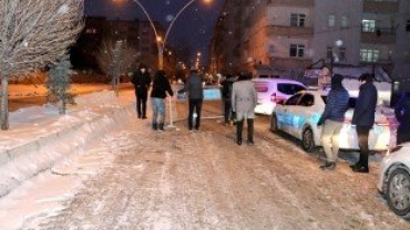 Güvenlik nedeniyle araç trafiğine kapatılan Hani Baba Caddesi Trafiğe Açıldı