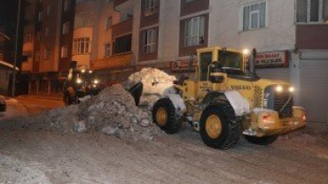 Ağrı Belediyesi Karla Mücadele Çalışmalarına Devam Ediyor