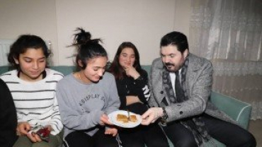 Başkan Sayan, Yılbaşına Ziyaretler Yaparak Girdi