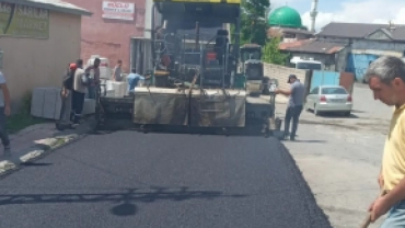 Belediyemiz Asfalt Çalışmalarını Aralıksız Olarak Sürdürüyor