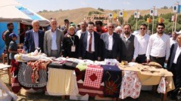 Ağrı Belediyesi, Ahlat Avrasya Kültür Şenliklerine Katıldı