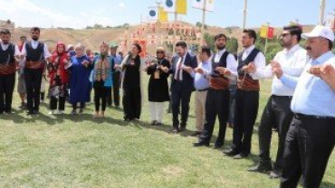 Ağrı Belediyesi, Ahlat Avrasya Kültür Şenliklerine Katıldı