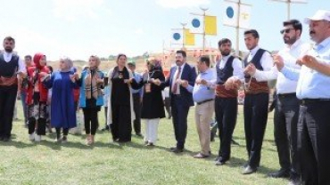 Ağrı Belediyesi, Ahlat Avrasya Kültür Şenliklerine Katıldı