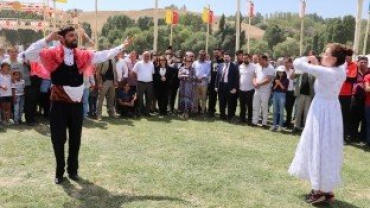 Ağrı Belediyesi, Ahlat Avrasya Kültür Şenliklerine Katıldı