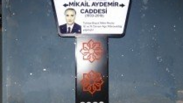 Ağrı Belediyesi’nden Caddelere Dekoratif Tabela