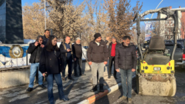 AĞRI BELEDİYESİ ASFALT YAMA ÇALIŞMALARINI SÜRDÜRÜYOR