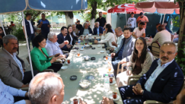 ESNAF VE HALKIMIZLA BAYRAM ZİYARETİ