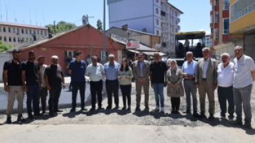 AĞRI BELEDİYESİ ASFALT ÇALIŞMASINA BAŞLADI