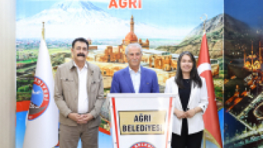 IC Holding Yönetim Kurulu Başkanı İbrahim Çeçen’den Ağrı Belediyesine Ziyaret