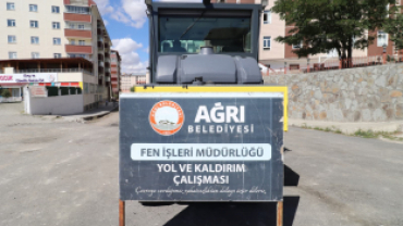 AĞRI BELEDİYESİ’NİN YOL VE KALDIRIM ÇALIŞMALARI DEVAM EDİYOR