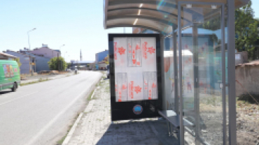 AĞRI BELEDİYESİ YENİ BEKLEME DURAKLARI YAPIYOR
