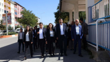 DEM Parti Heyetinden Ağrı Belediyesine Ziyaret