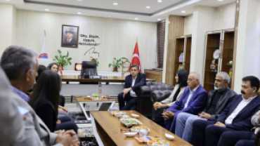 DEM Parti Heyetinden Ağrı Belediyesine Ziyaret