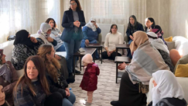 AĞRI BELEDİYESİ KADIN POLİTİKALAR MÜDÜRLÜĞÜ, 25 KASIM KAPSAMINDA MAHALLELERDE ATÖLYELER GERÇEKLEŞTİRDİ